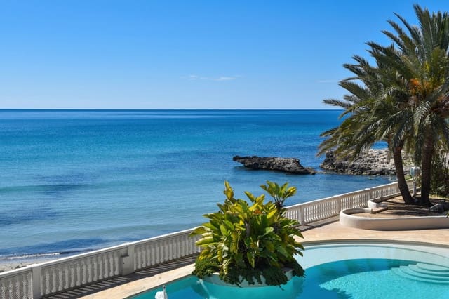 4 slaapkamer Villa te koop in Casco Urbano, Teulada-Moraira met zwembad garage - € 5.850.000 (Ref: 8644095)