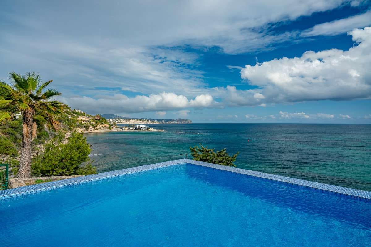 6 soveværelse Villa til salg i Calpe / Calp med swimmingpool - € 4.200.000 (Ref: 8649081)