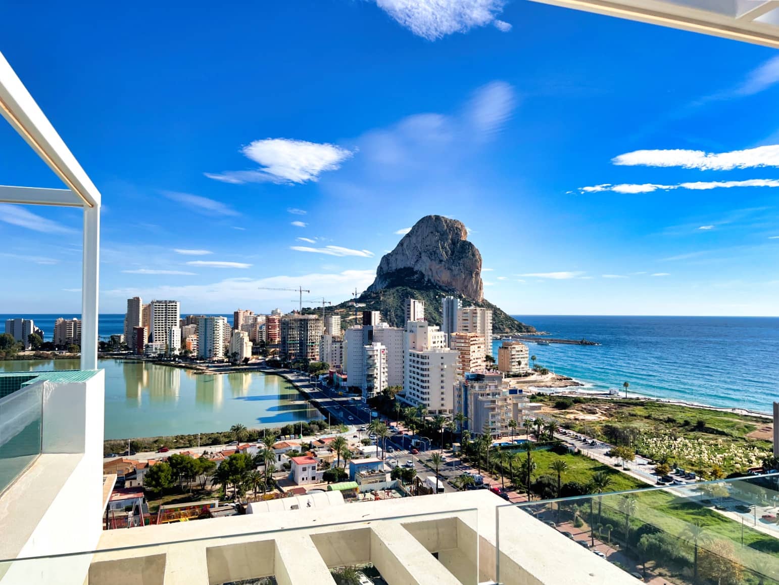 3 soveværelse Penthouse til salg i Calpe / Calp med garage - € 1.100.000 (Ref: 8668684)