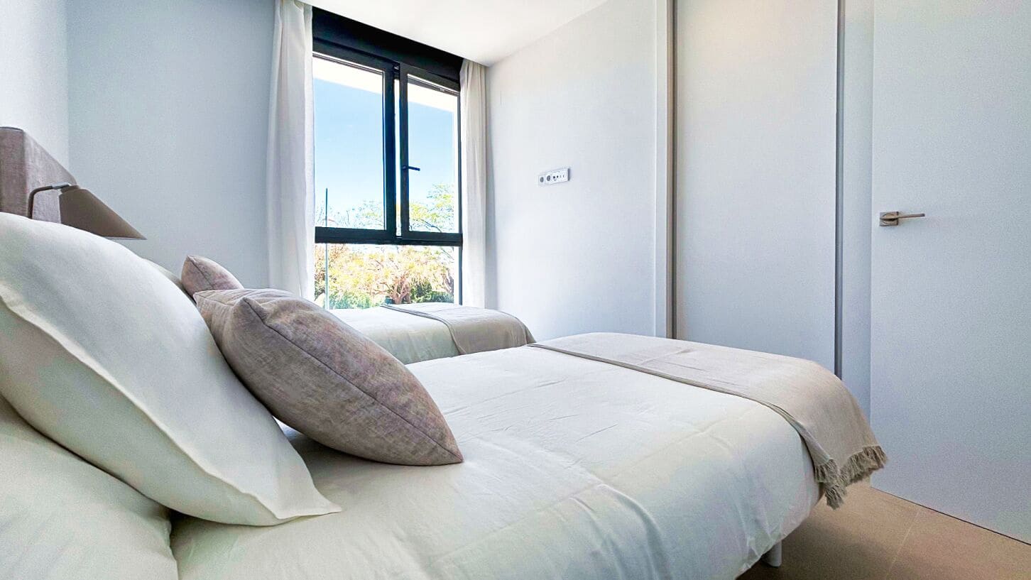 3 bedroom Villa for sale in Polop with pool garage - € 485,000 (Ref: 8692180)