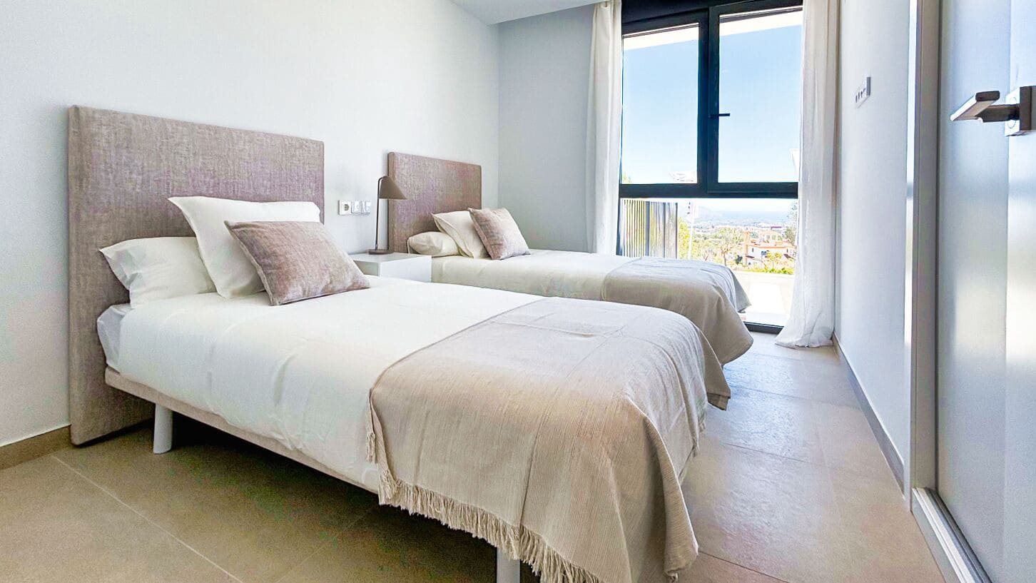 3 bedroom Villa for sale in Polop with pool garage - € 485,000 (Ref: 8692180)