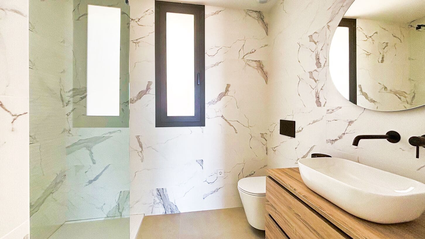 3 bedroom Villa for sale in Polop with pool garage - € 485,000 (Ref: 8692180)