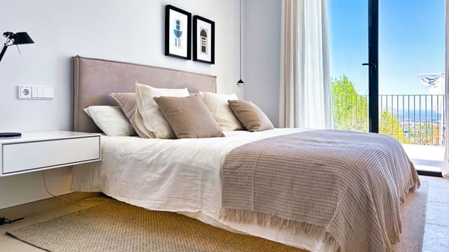 3 bedroom Villa for sale in Polop with pool garage - € 485,000 (Ref: 8692180)