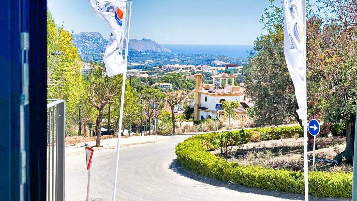 3 bedroom Villa for sale in Polop with pool garage - € 485,000 (Ref: 8692180)