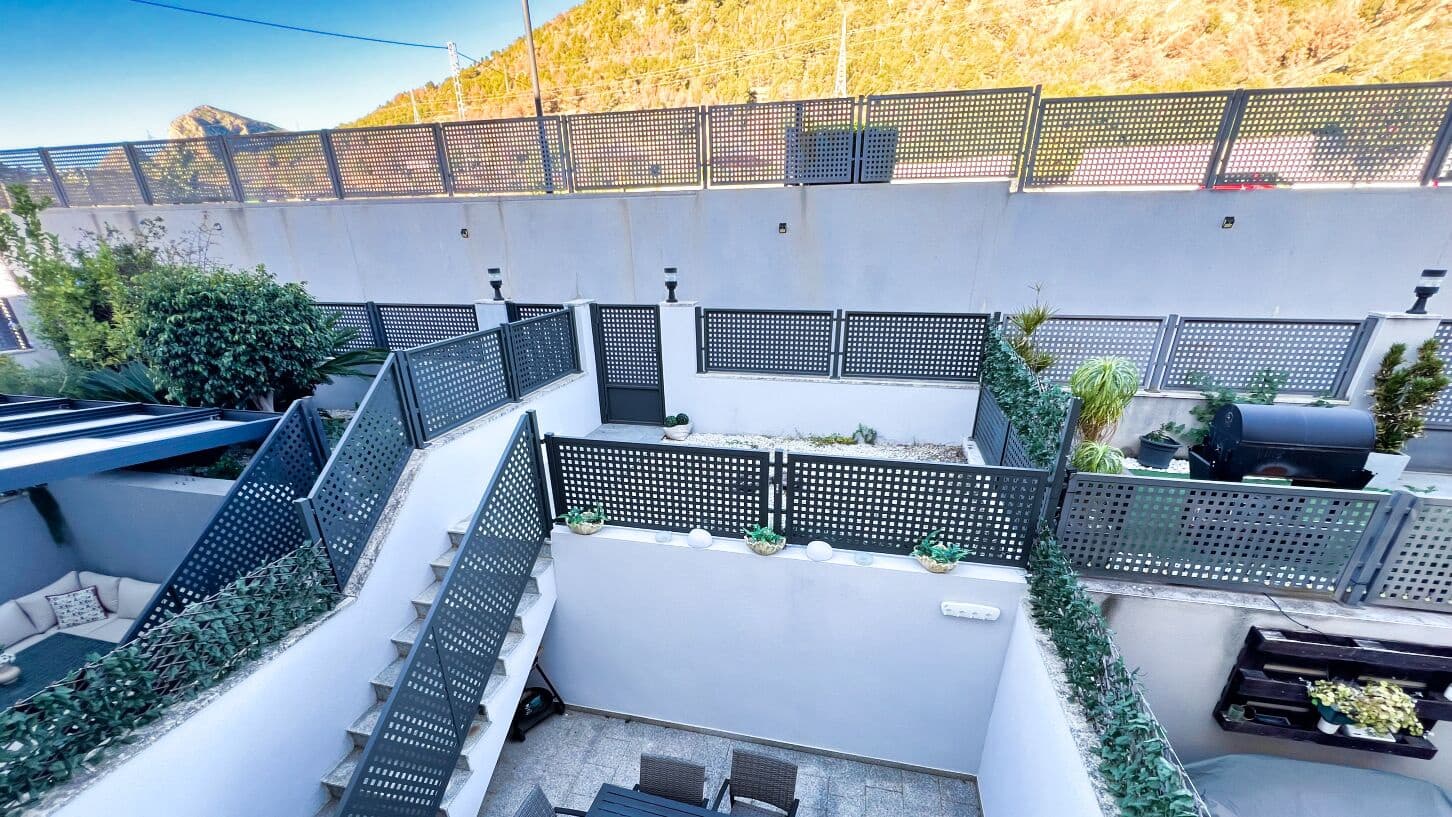 3 Zimmer Haus zu verkaufen in Calpe / Calp mit Pool Garage - 520.000 € (Ref: 8703219)