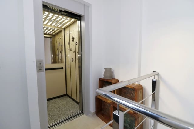 3 Zimmer Haus zu verkaufen in Canuta, Calpe / Calp mit Pool Garage - 520.000 € (Ref: 8703219)