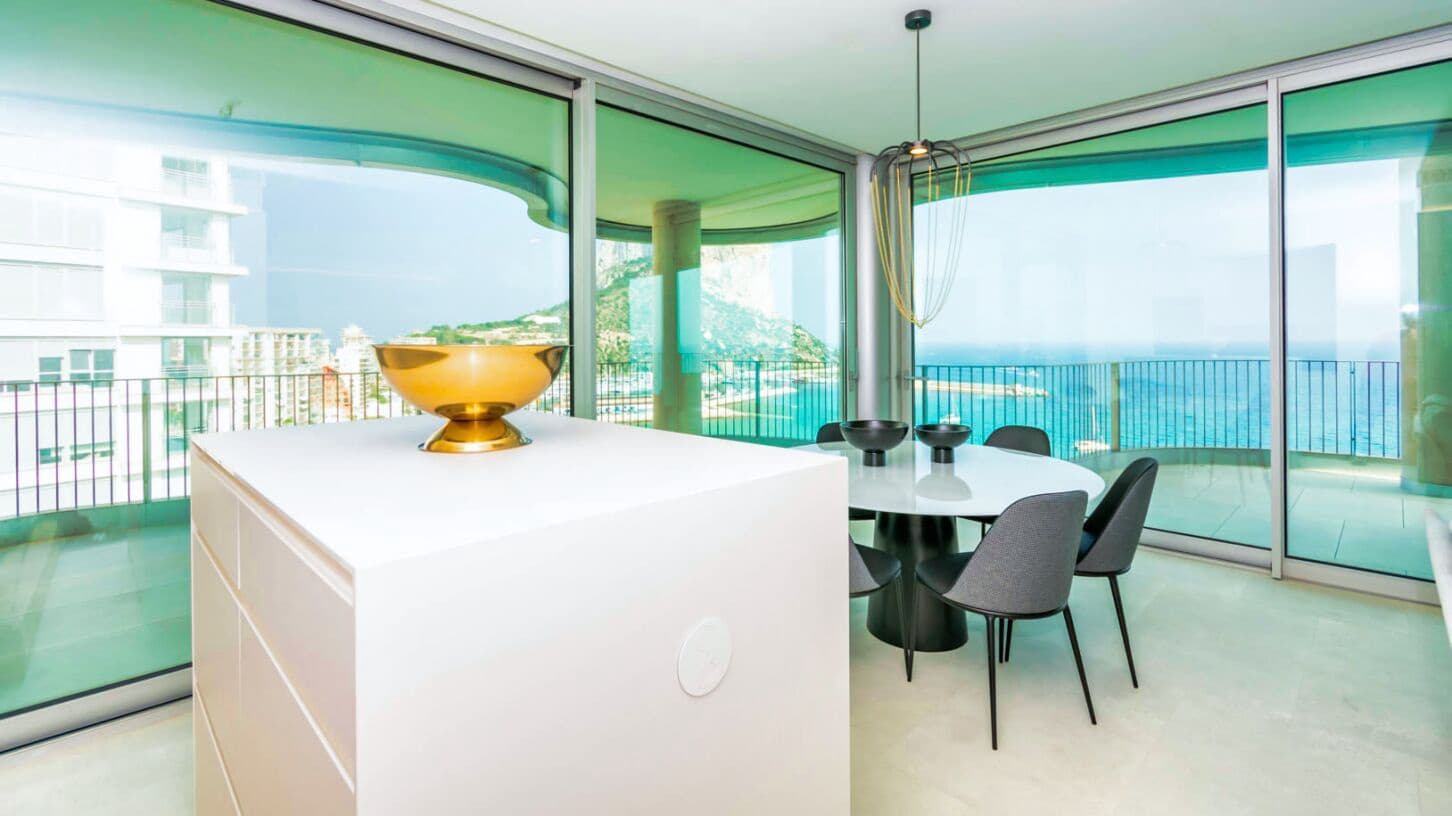 4 soveværelse Lejlighed til salg i Calpe / Calp med swimmingpool garage - € 1.600.000 (Ref: 8736468)