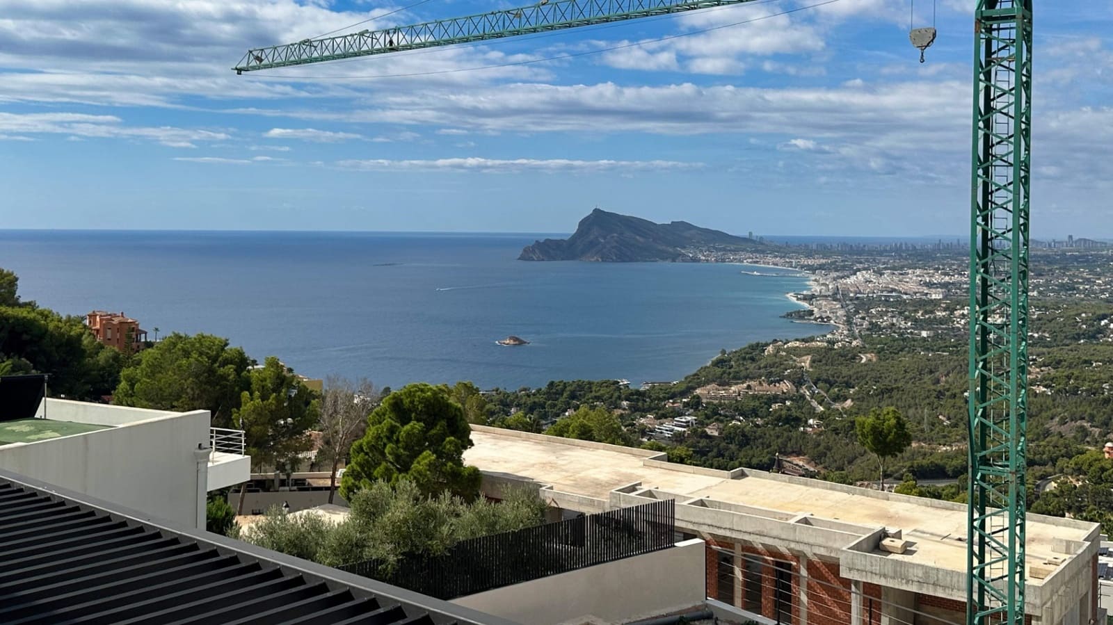 4 bedroom Villa for sale in Altea with pool - € 2,690,000 (Ref: 8744666)