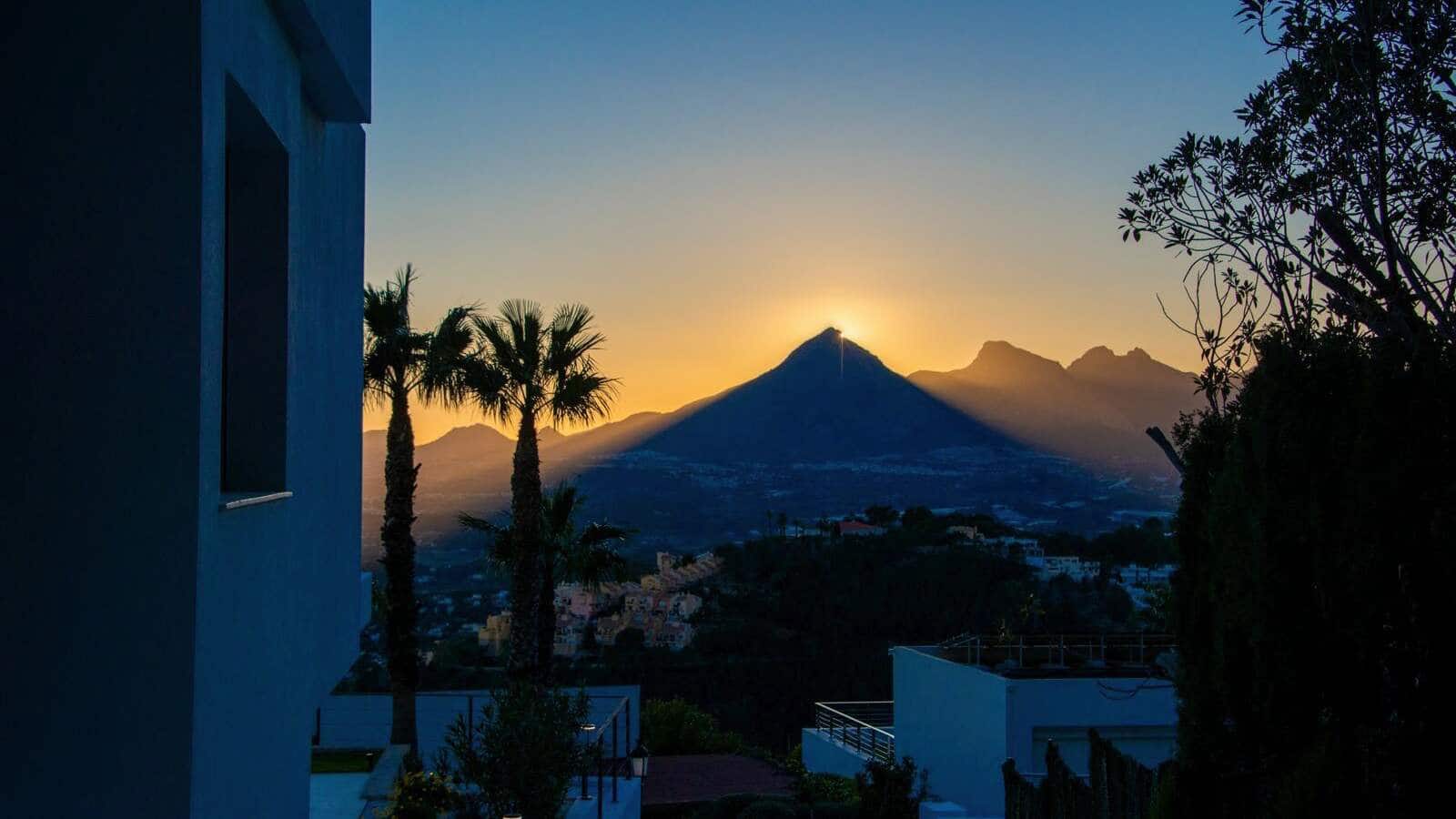 4 bedroom Villa for sale in Altea with pool - € 2,690,000 (Ref: 8744666)