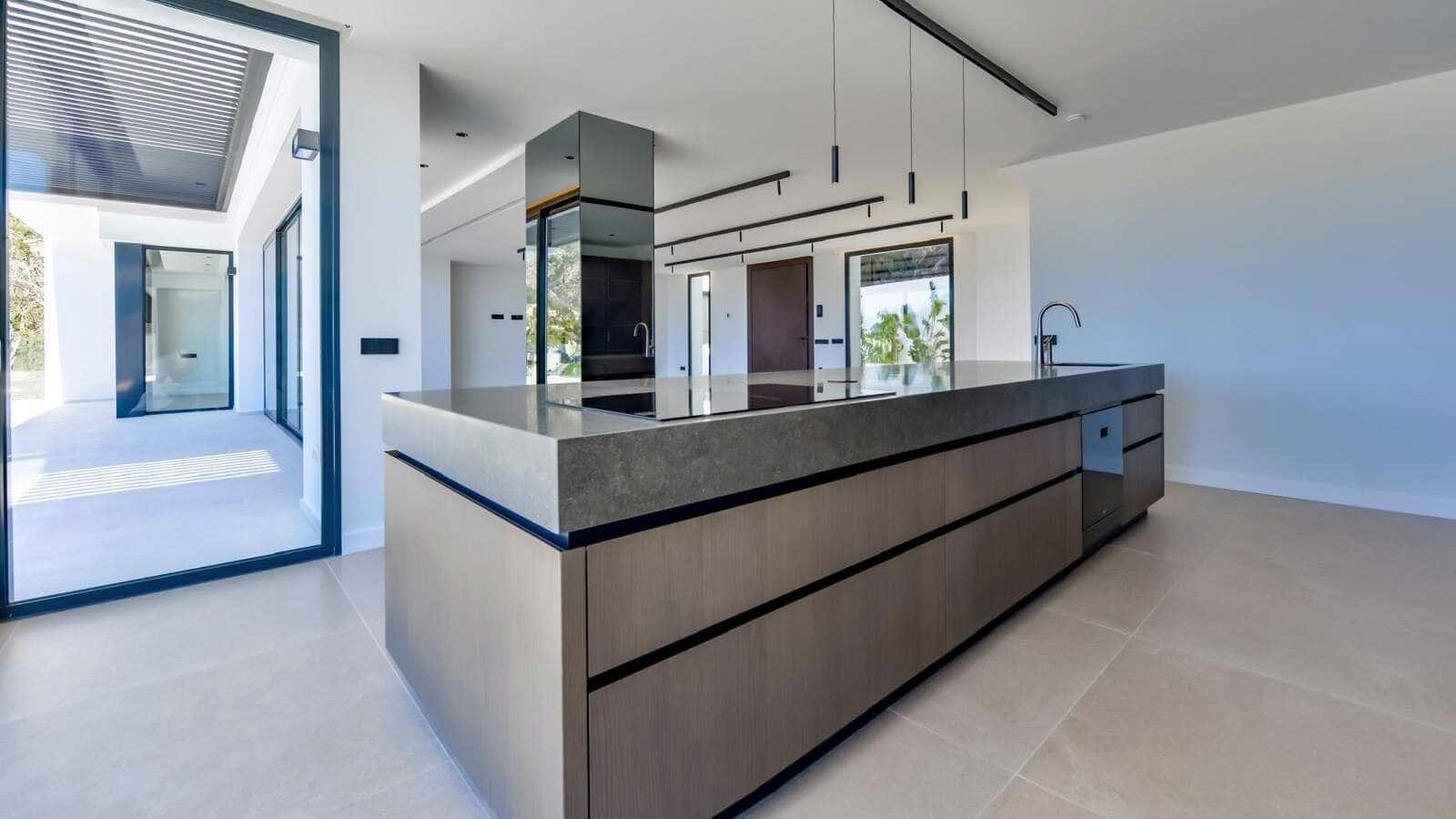 4 bedroom Villa for sale in Altea with pool - € 2,690,000 (Ref: 8744666)