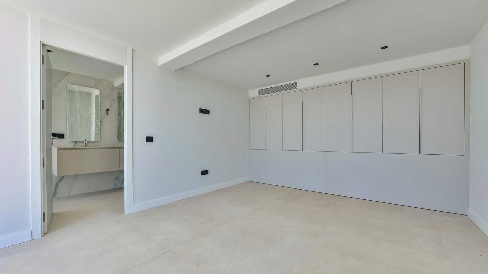 4 bedroom Villa for sale in Altea with pool - € 2,690,000 (Ref: 8744666)