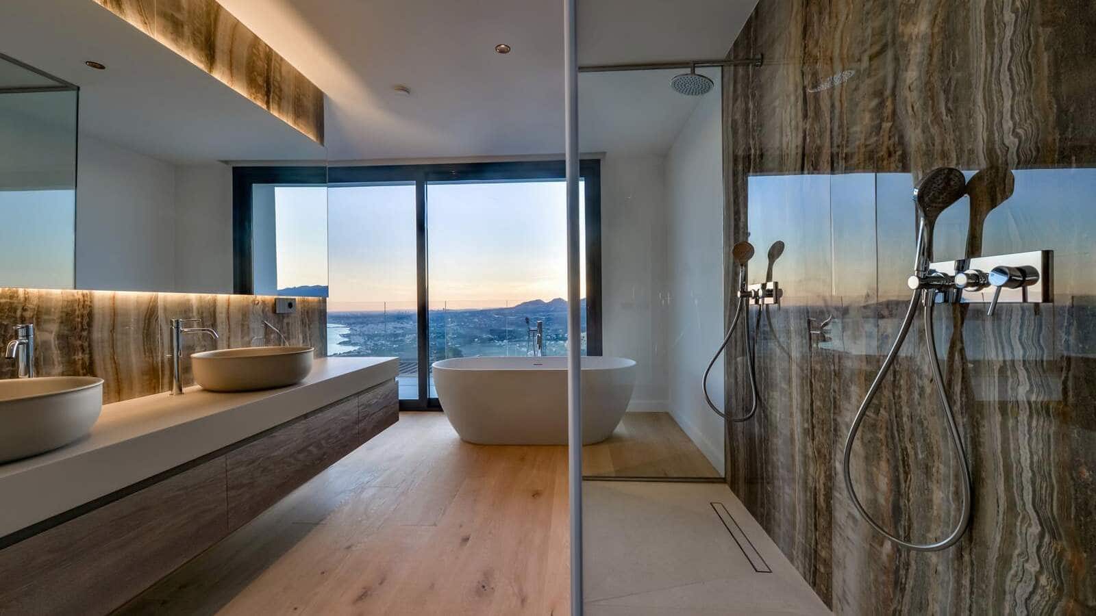 4 bedroom Villa for sale in Altea with pool - € 2,690,000 (Ref: 8744666)