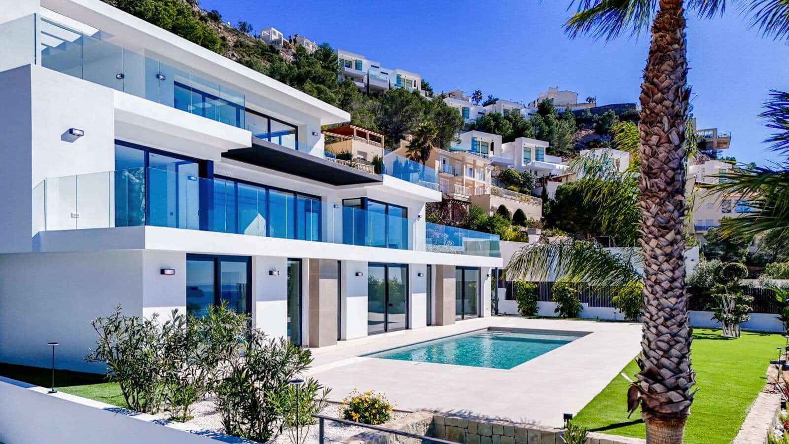 4 bedroom Villa for sale in Altea with pool - € 2,690,000 (Ref: 8744666)