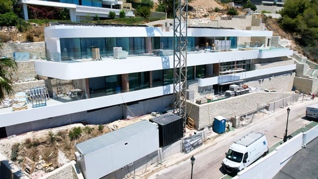 5 bedroom Villa for sale in Altea with pool garage - € 5,900,000 (Ref: 8774405)