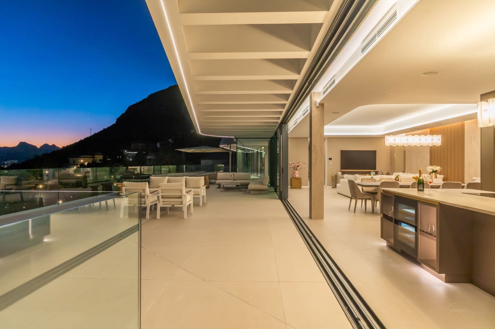 5 soveværelse Villa til salg i Altea med swimmingpool garage - € 6.490.000 (Ref: 8774405)