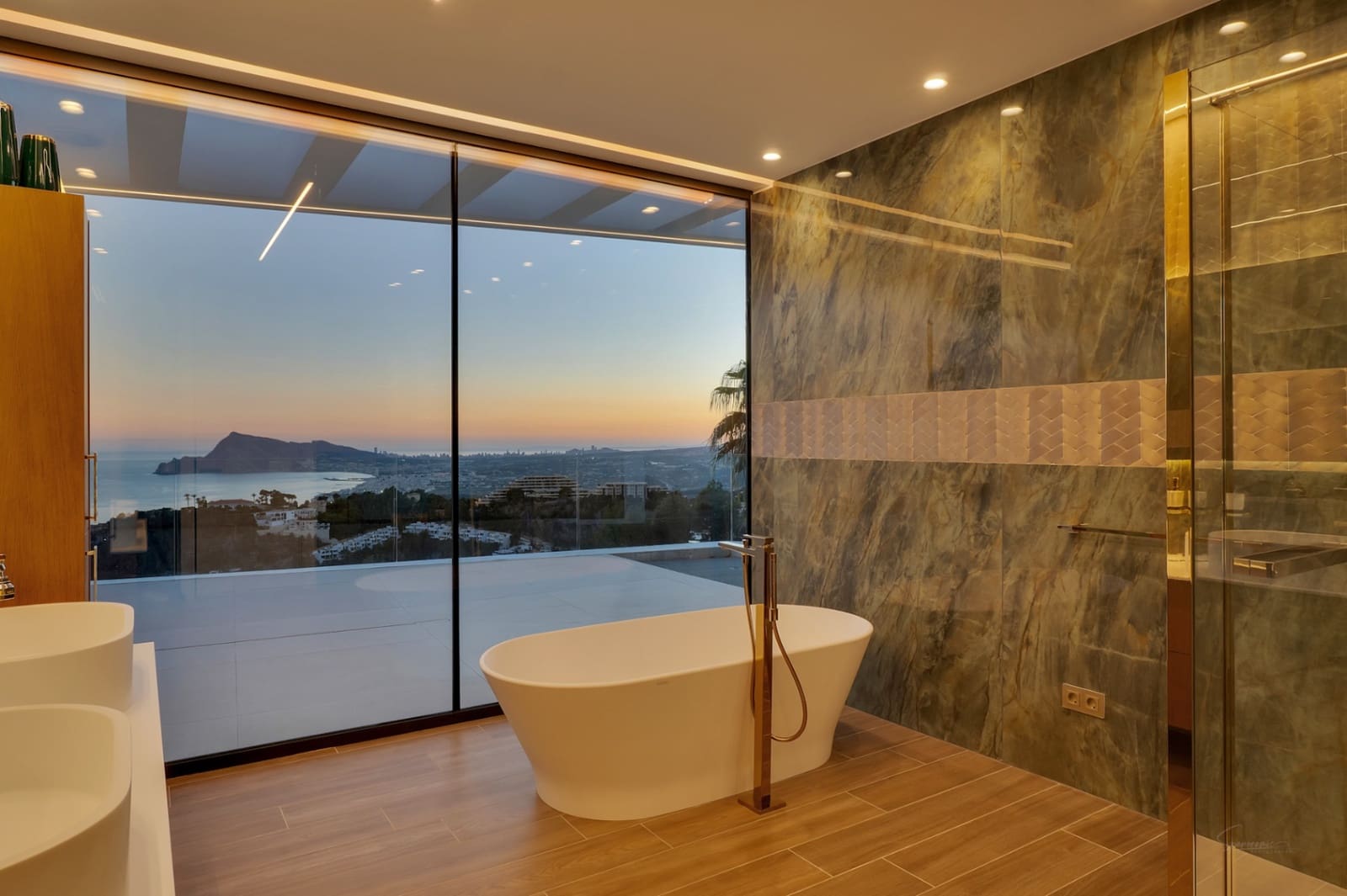 5 soveværelse Villa til salg i Altea med swimmingpool garage - € 6.490.000 (Ref: 8774405)