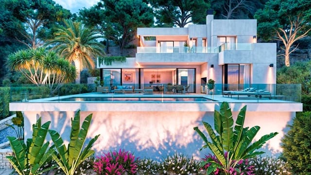 3 bedroom Villa for sale in Cometa - Carrió, Calpe / Calp with pool garage - € 975,000 (Ref: 8776857)