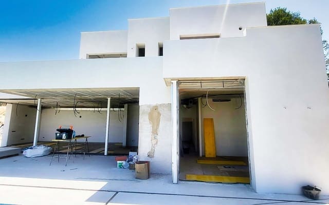 3 bedroom Villa for sale in Cometa - Carrió, Calpe / Calp with pool garage - € 975,000 (Ref: 8776857)