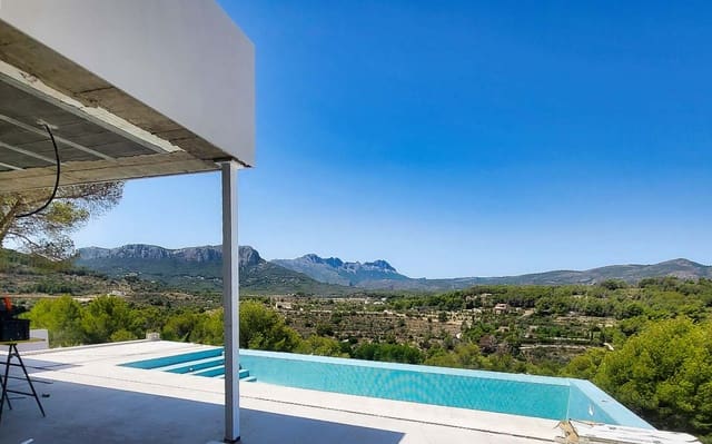 3 bedroom Villa for sale in Cometa - Carrió, Calpe / Calp with pool garage - € 975,000 (Ref: 8776857)