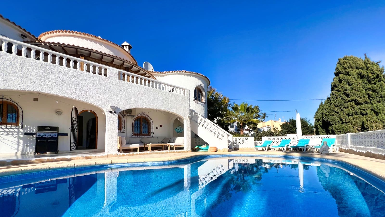 4 soveværelse Villa til salg i Calpe / Calp med swimmingpool garage - € 990.000 (Ref: 8788641)