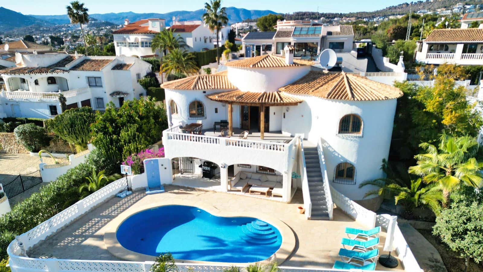 4 soveværelse Villa til salg i Calpe / Calp med swimmingpool garage - € 990.000 (Ref: 8788641)