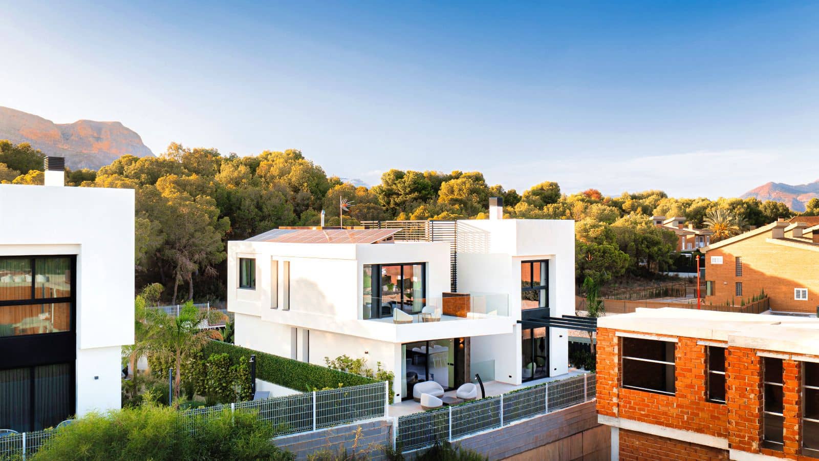 5 soverom Villa til salgs i La Nucia med svømmebasseng garasje - € 1 150 000 (Ref: 8800081)