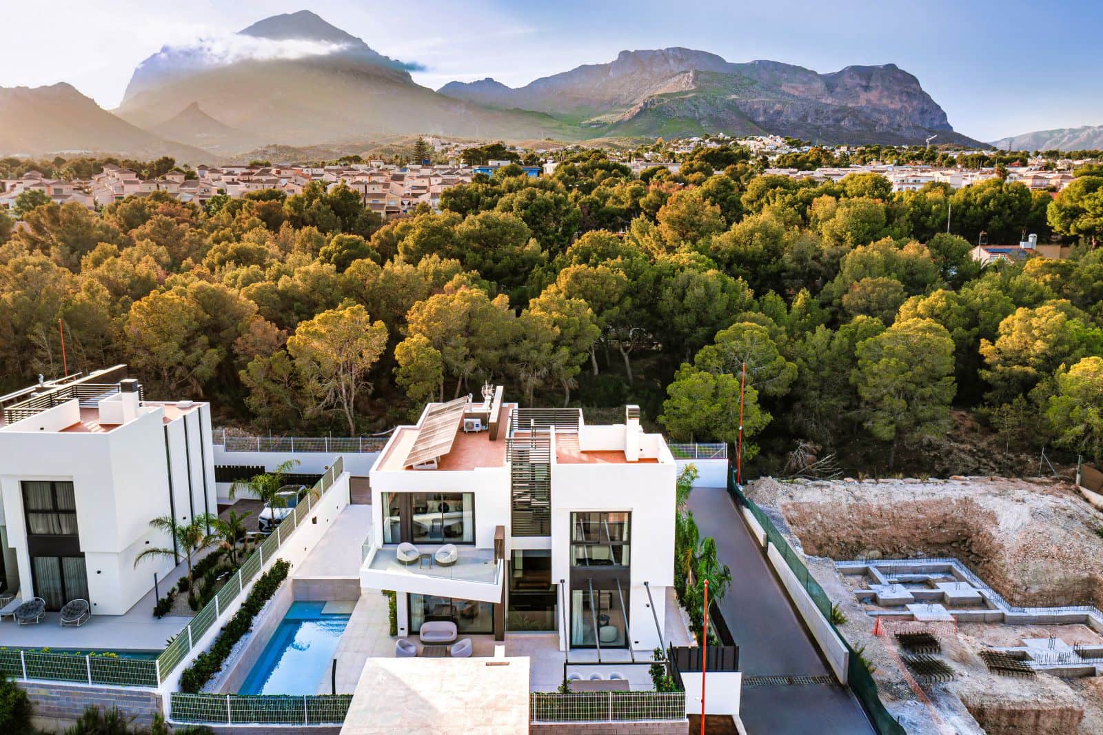 5 soverom Villa til salgs i La Nucia med svømmebasseng garasje - € 1 150 000 (Ref: 8800081)