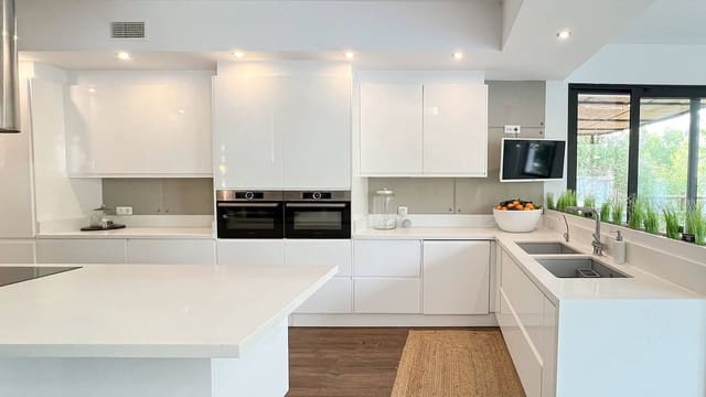 4 makuuhuone Huvila myytävänä paikassa El Montgó, Dénia - 1 370 000 € (Ref: 8812424)