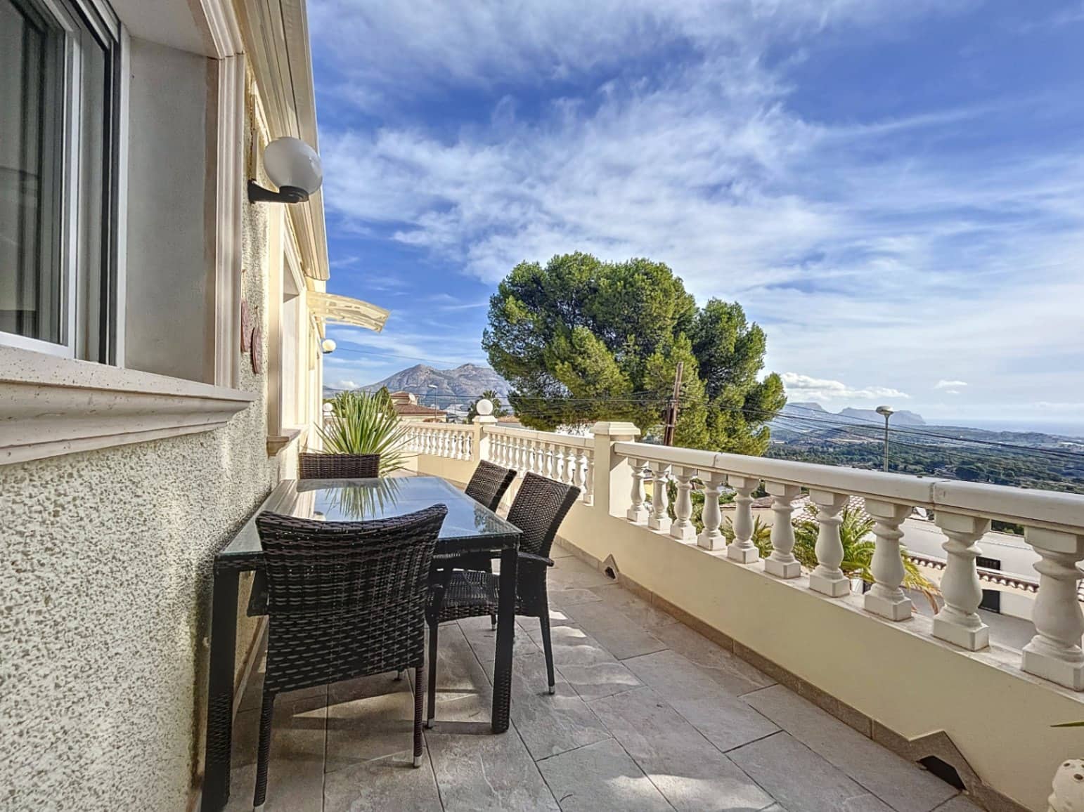 5 slaapkamer Villa te koop in La Nucia - € 775.000 (Ref: 8812425)