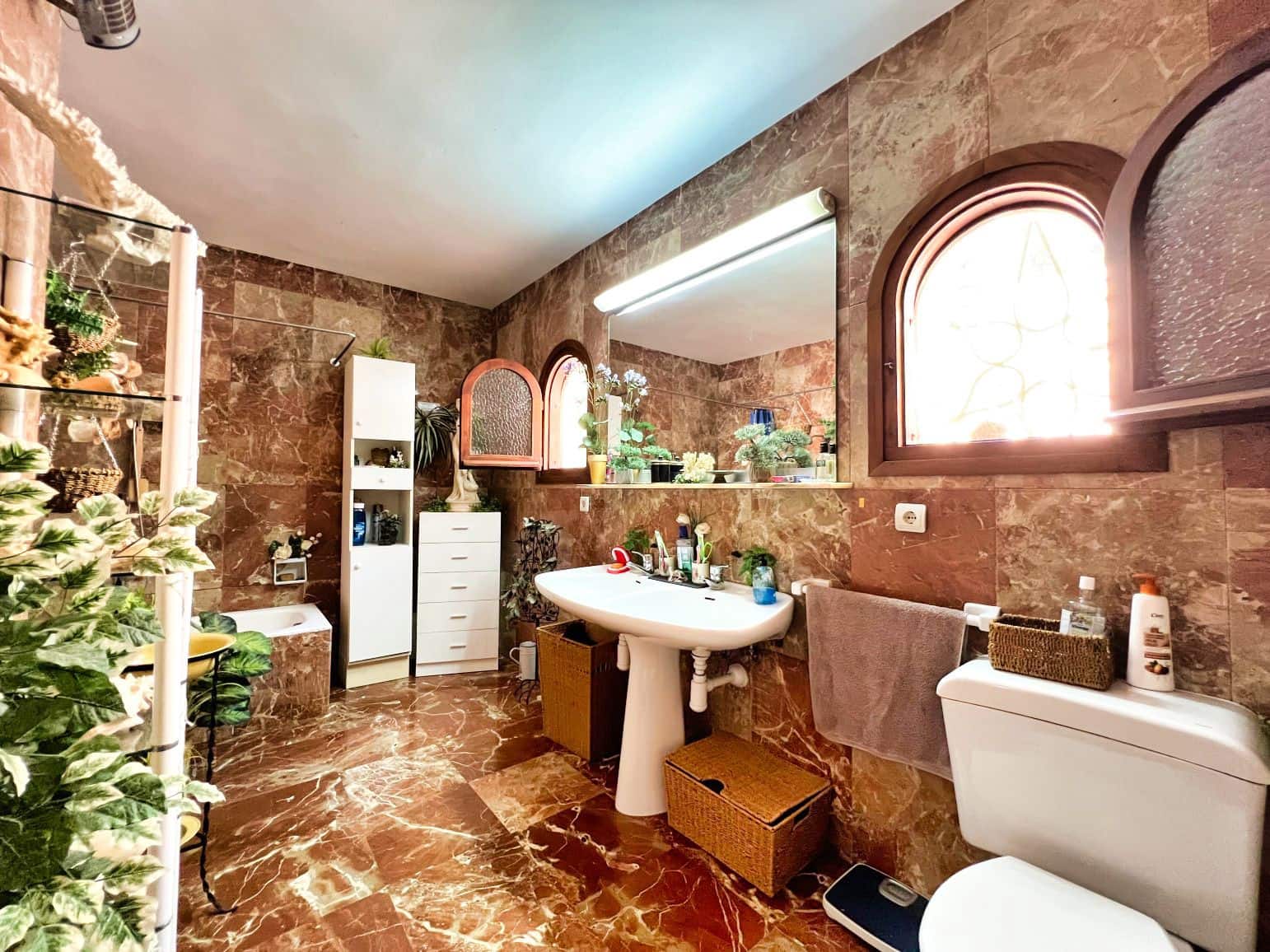 4 makuuhuone Huvila myytävänä paikassa Benissa mukana uima-altaan 
autotalli - 695 000 € (Ref: 8841879)