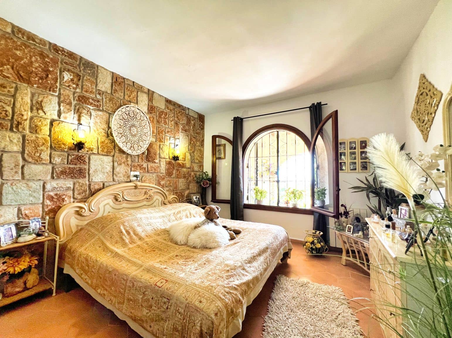 4 makuuhuone Huvila myytävänä paikassa Benissa mukana uima-altaan 
autotalli - 695 000 € (Ref: 8841879)