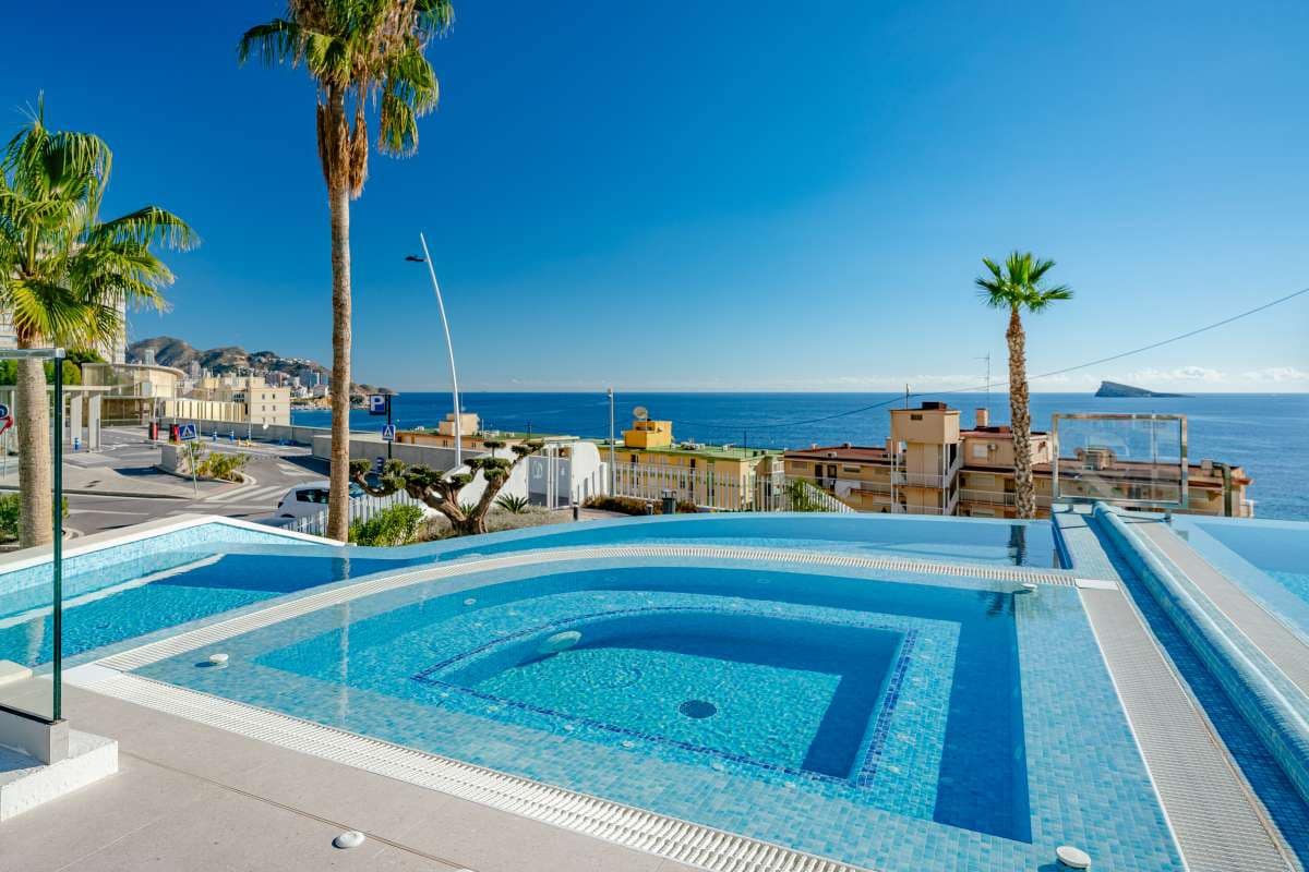 2 soveværelse Lejlighed til salg i Benidorm med swimmingpool - € 1.600.000 (Ref: 8868616)
