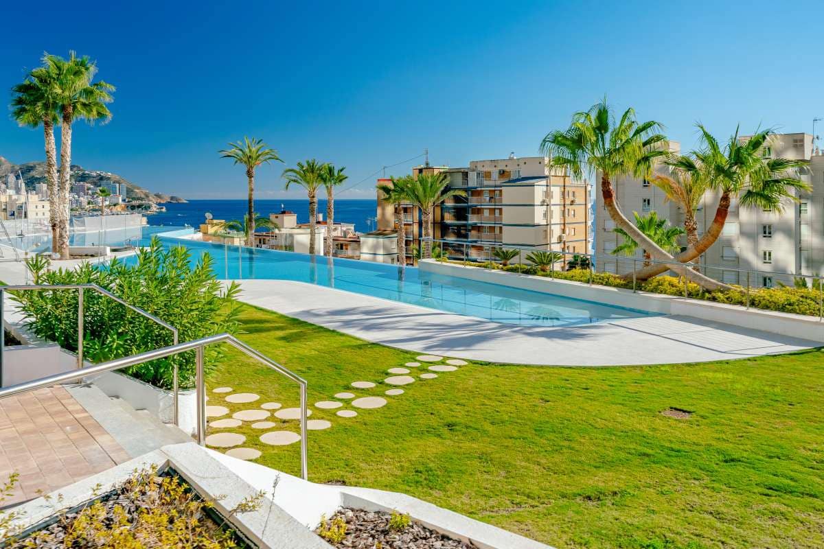 2 soveværelse Lejlighed til salg i Benidorm med swimmingpool - € 1.600.000 (Ref: 8868616)