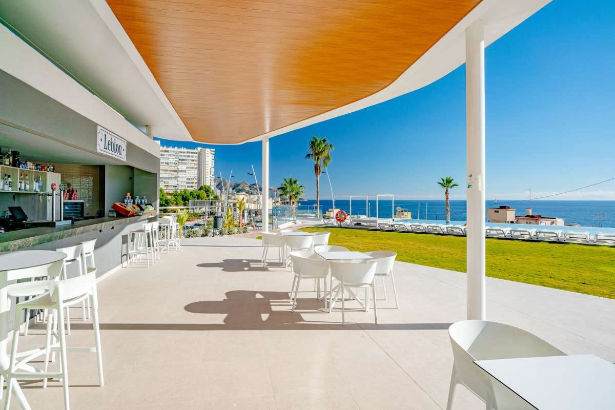 2 soveværelse Lejlighed til salg i Benidorm med swimmingpool - € 1.600.000 (Ref: 8868616)