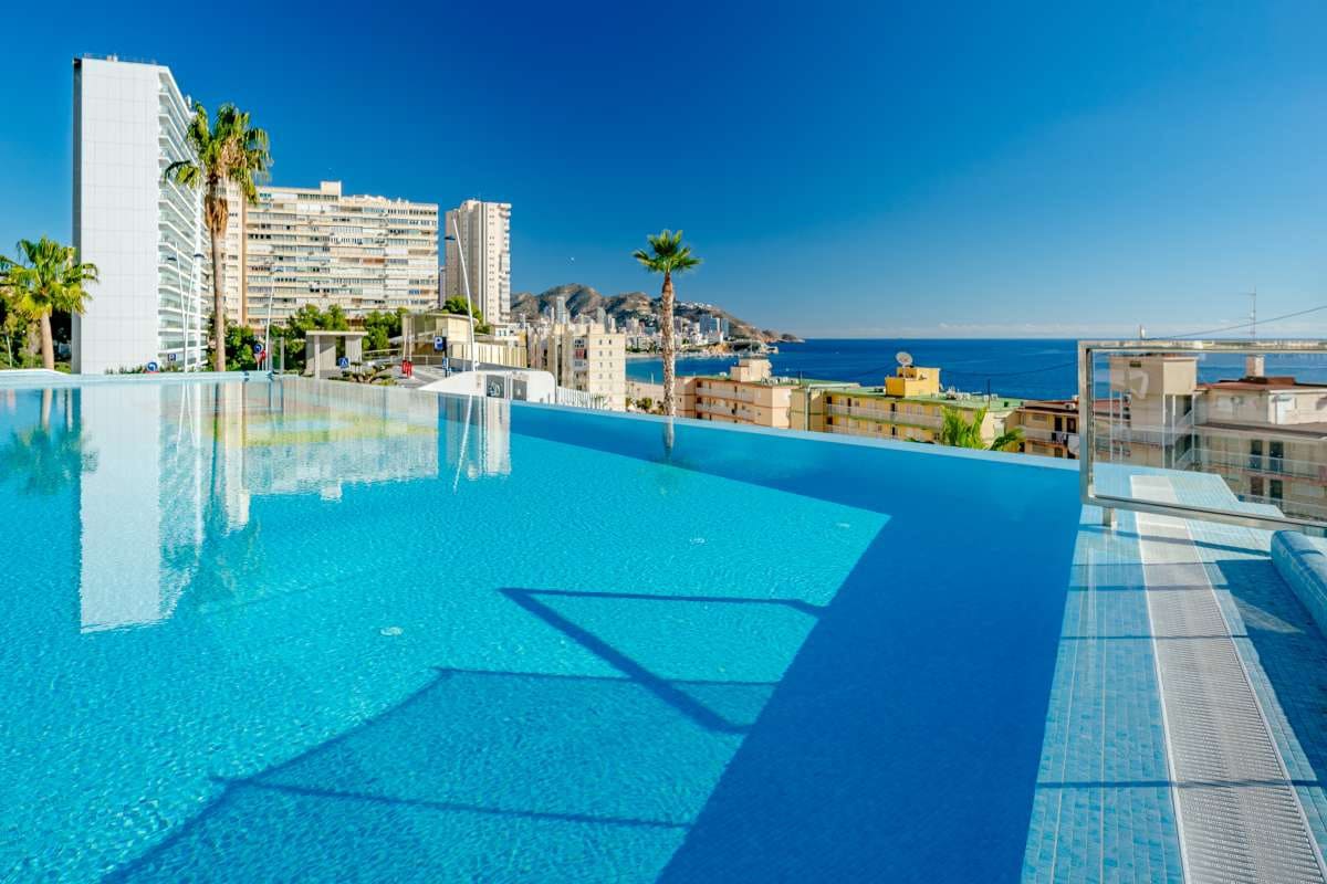 2 soveværelse Lejlighed til salg i Benidorm med swimmingpool - € 1.600.000 (Ref: 8868616)