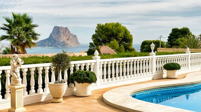 7 chambre Villa/Maison à vendre à Maryvilla, Calpe / Calp avec piscine garage - 1 150 000 € (Ref: 8868636)