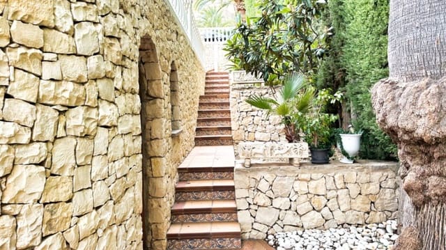 7 chambre Villa/Maison à vendre à Maryvilla, Calpe / Calp avec piscine garage - 1 150 000 € (Ref: 8868636)