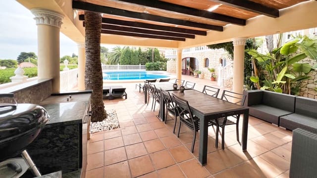 7 chambre Villa/Maison à vendre à Maryvilla, Calpe / Calp avec piscine garage - 1 150 000 € (Ref: 8868636)