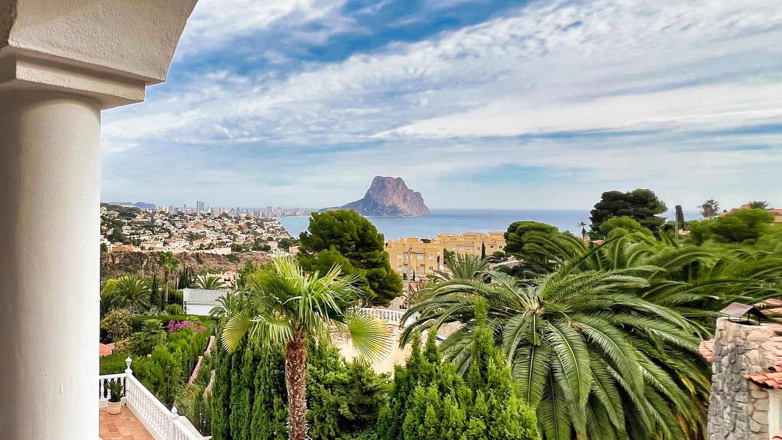 7 makuuhuone Huvila myytävänä paikassa Calpe / Calp mukana uima-altaan 
autotalli - 1 150 000 € (Ref: 8868636)