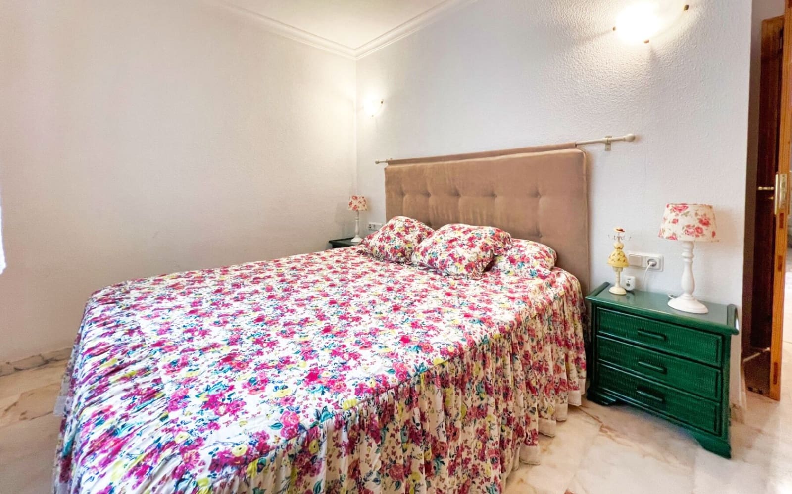 7 makuuhuone Huvila myytävänä paikassa Calpe / Calp mukana uima-altaan 
autotalli - 1 150 000 € (Ref: 8868636)