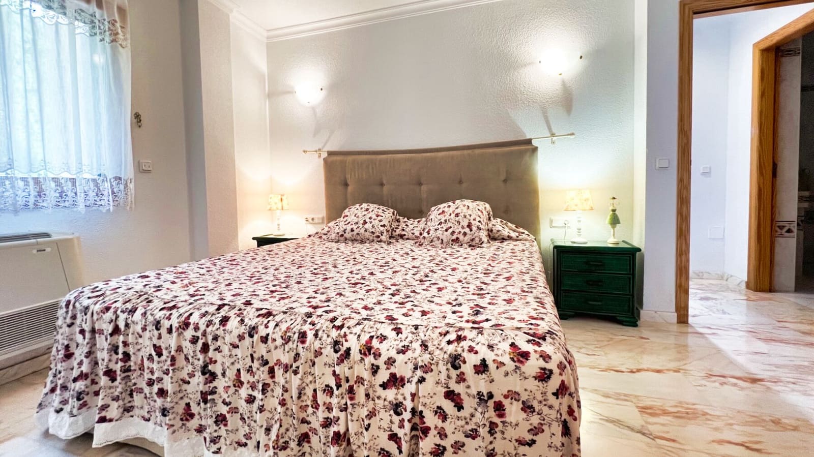 7 makuuhuone Huvila myytävänä paikassa Calpe / Calp mukana uima-altaan 
autotalli - 1 150 000 € (Ref: 8868636)