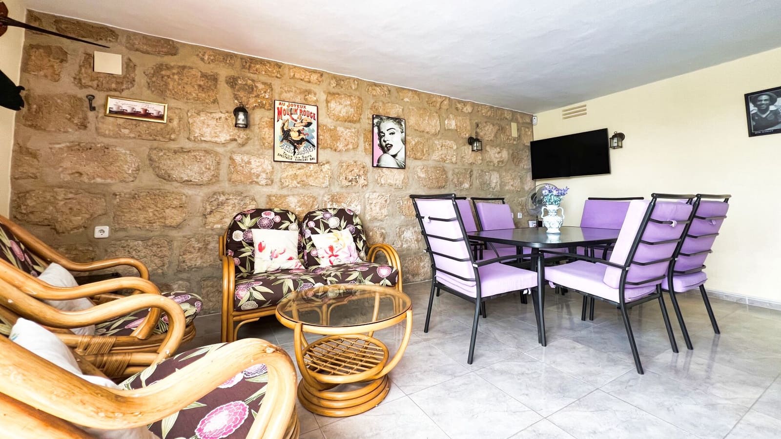 7 makuuhuone Huvila myytävänä paikassa Calpe / Calp mukana uima-altaan 
autotalli - 1 150 000 € (Ref: 8868636)