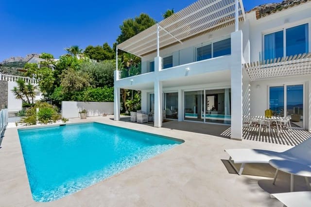 3 bedroom Villa for sale in Altea with pool garage - € 1,650,000 (Ref: 8881021)