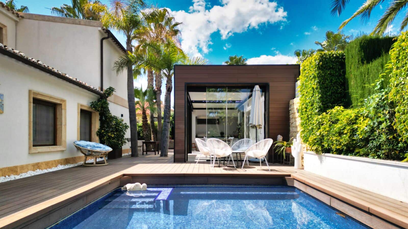 8 bedroom Villa for sale in Benidorm - € 1,295,000 (Ref: 8898182)