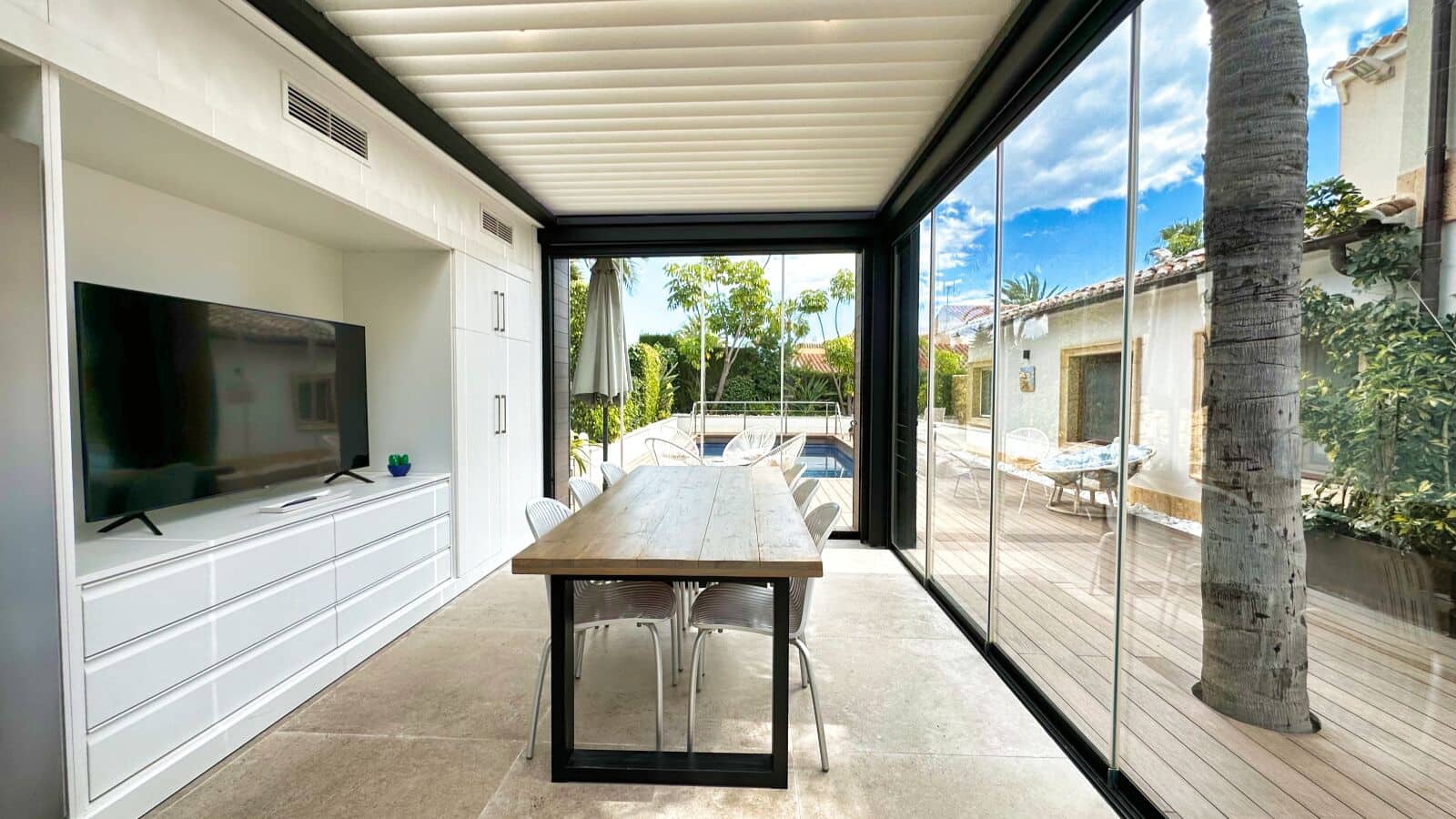 8 bedroom Villa for sale in Benidorm - € 1,295,000 (Ref: 8898182)