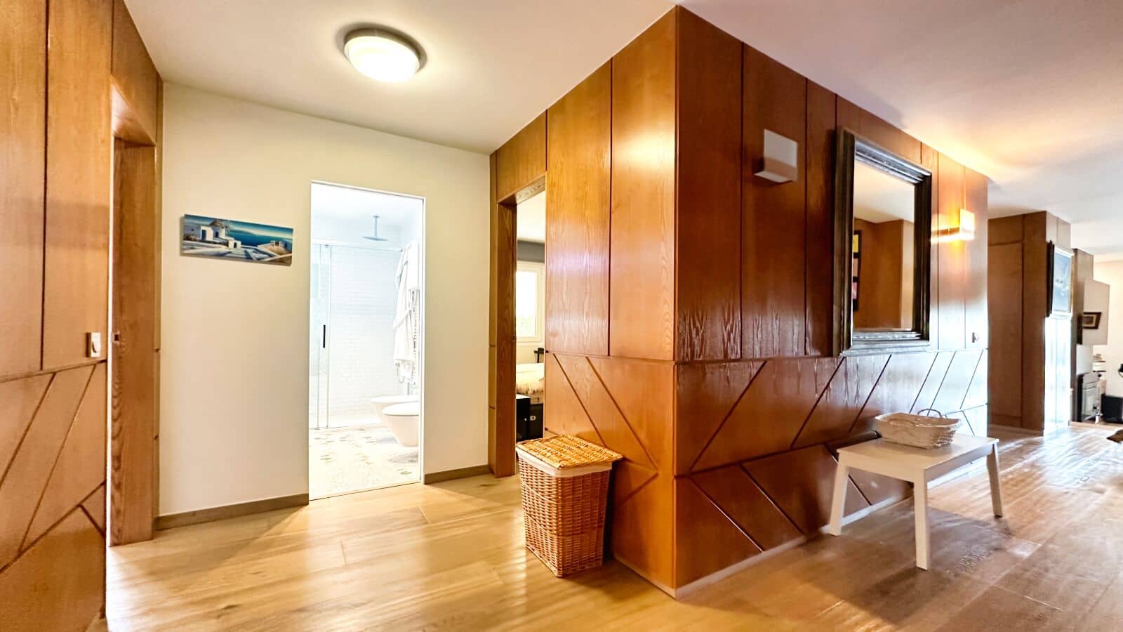 8 bedroom Villa for sale in Benidorm - € 1,295,000 (Ref: 8898182)