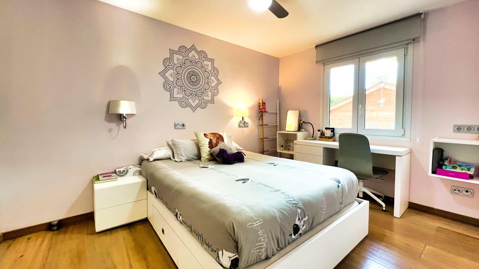 8 bedroom Villa for sale in Benidorm - € 1,295,000 (Ref: 8898182)