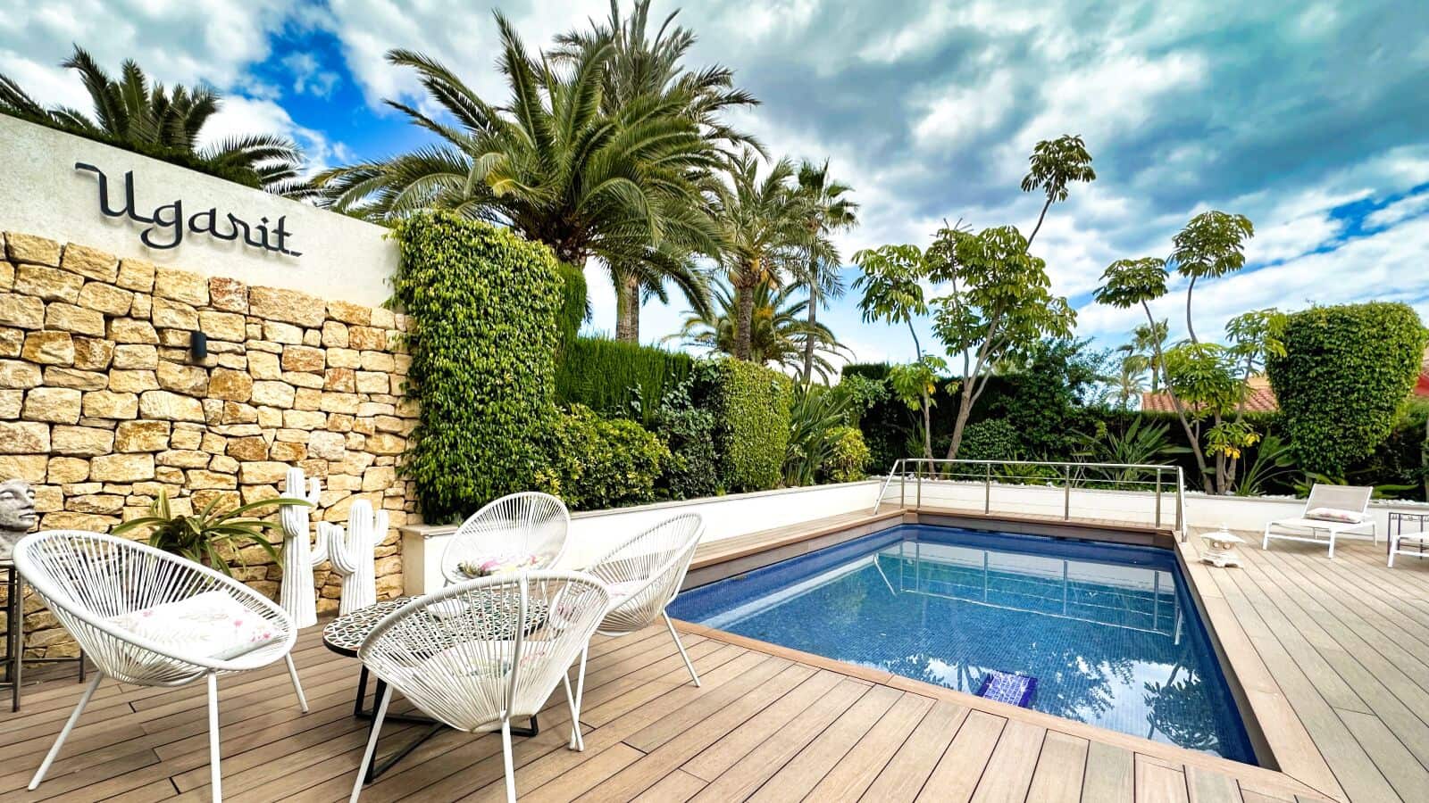 8 bedroom Villa for sale in Benidorm - € 1,295,000 (Ref: 8898182)