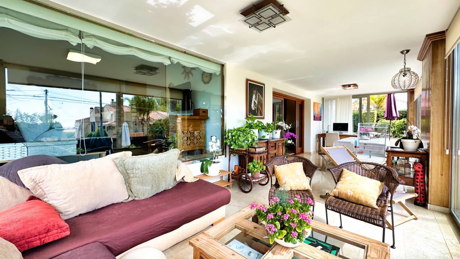 8 bedroom Villa for sale in Benidorm - € 1,295,000 (Ref: 8898182)