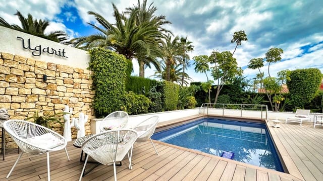 8 Zimmer Villa zu verkaufen in Benidorm - 1.295.000 € (Ref: 8898182)